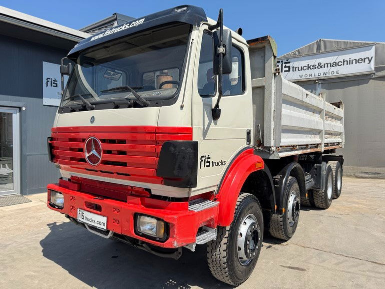 Mercedes-Benz SK 3235 8X4 tipper - V8 - top conditon - Kallurauto: pilt 1 Mercedes-Benz SK 3235 8X4 tipper - V8 - top conditon - Kallurauto: pilt 1