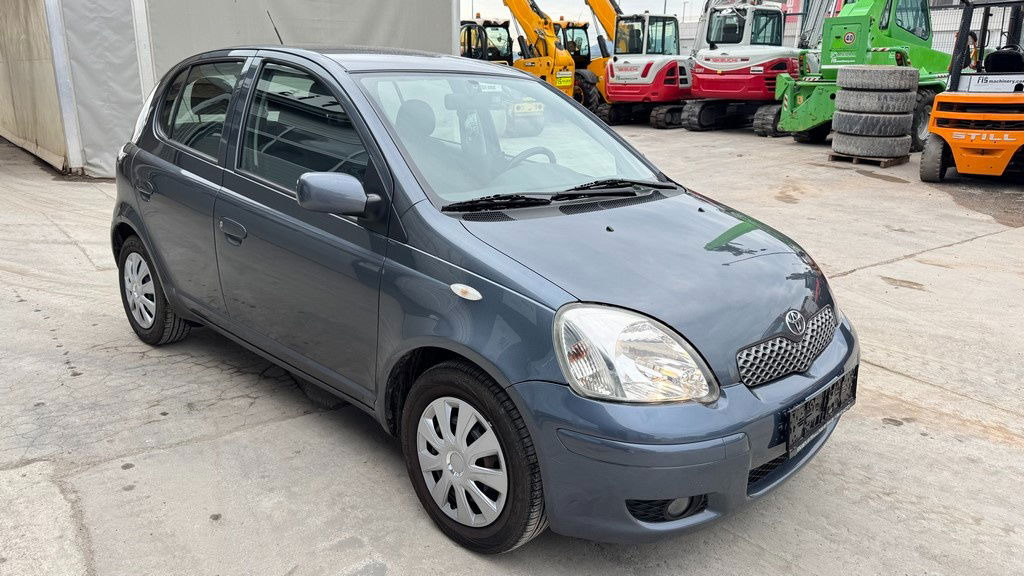 Toyota Yaris 1.3 - Petrol - 5 Doors - AC - Muu seadmestik: pilt 2 Toyota Yaris 1.3 - Petrol - 5 Doors - AC - Muu seadmestik: pilt 2