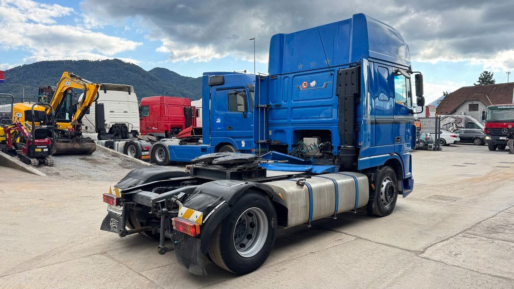 DAF XF 95.430 4x2 tractor unit - tipper hydraulics - Euro 4 - Sadulveok: pilt 5 DAF XF 95.430 4x2 tractor unit - tipper hydraulics - Euro 4 - Sadulveok: pilt 5