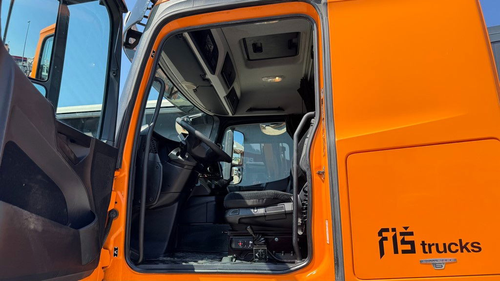 Sadulveok Mercedes-Benz Arocs 1845 HAD 4X4 tractor unit - tipp. hydraulics - retarder: pilt 14