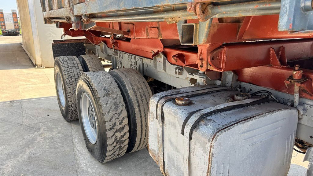 Scania 112 6x4 tipper - full spring - Kallurauto: pilt 4 Scania 112 6x4 tipper - full spring - Kallurauto: pilt 4