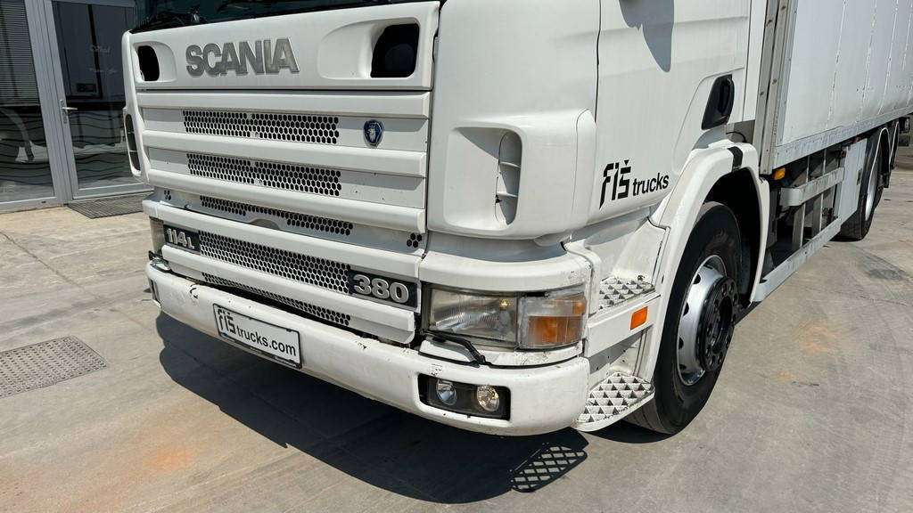 Scania R 114 6X2 carrier fridge - ramp - Külmutiga veoauto: pilt 2 Scania R 114 6X2 carrier fridge - ramp - Külmutiga veoauto: pilt 2