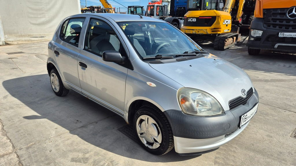 Toyota Yaris 1.0 - Petrol - 5 Doors - AC - Luukpära: pilt 4 Toyota Yaris 1.0 - Petrol - 5 Doors - AC - Luukpära: pilt 4