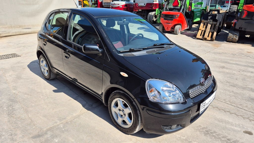 Toyota Yaris 1.3 - Petrol - 5 Doors - AC - Luukpära: pilt 3 Toyota Yaris 1.3 - Petrol - 5 Doors - AC - Luukpära: pilt 3