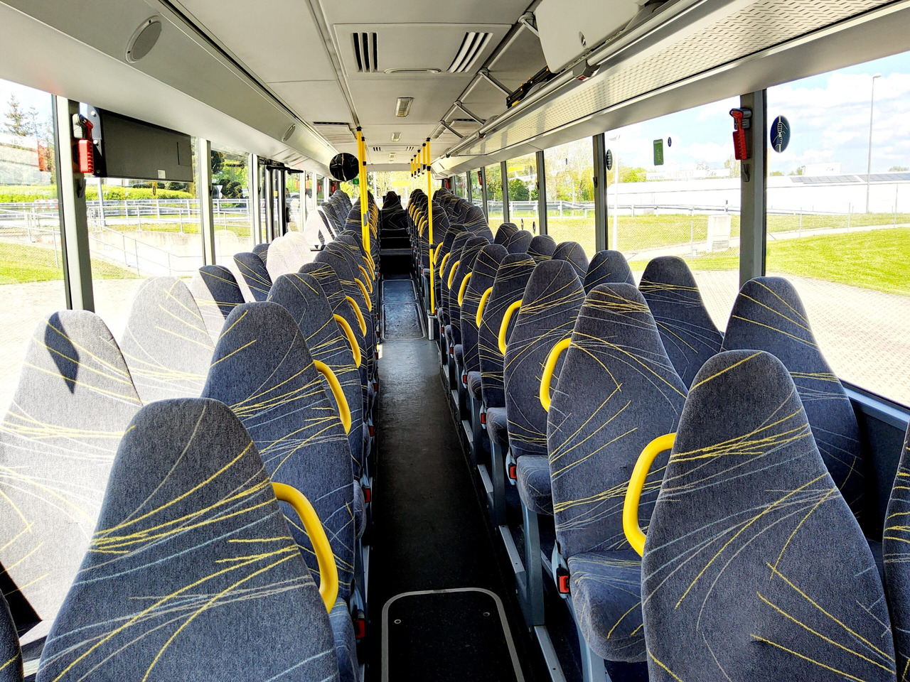 Mercedes Benz O 550 Integro L 65 Sitze / 360 PS-Euro 6 / Lift / Automatik - Maakonnaliini buss: pilt 5 Mercedes Benz O 550 Integro L 65 Sitze / 360 PS-Euro 6 / Lift / Automatik - Maakonnaliini buss: pilt 5