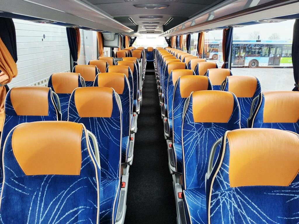 Mercedes Benz Tourismo 17 RHD - L 62 Sitze / ORIGINAL KM !! - Maakonnaliini buss: pilt 5 Mercedes Benz Tourismo 17 RHD - L 62 Sitze / ORIGINAL KM !! - Maakonnaliini buss: pilt 5