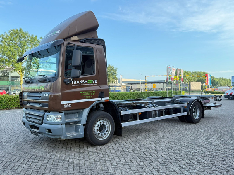 DAF CF65 220 - Kabiinišassiiga veoauto: pilt 2 DAF CF65 220 - Kabiinišassiiga veoauto: pilt 2