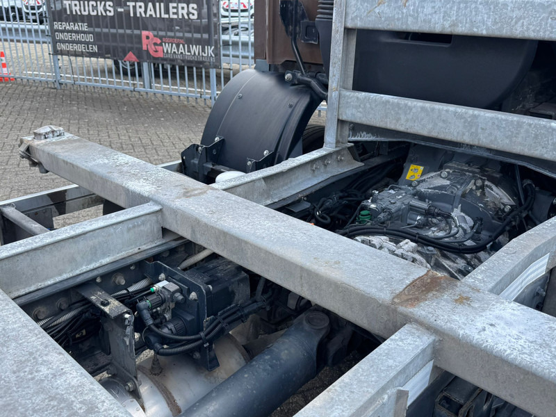 Kabiinišassiiga veoauto DAF CF65 220: pilt 16