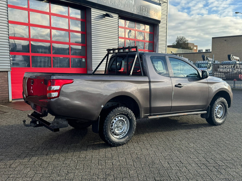 Mitsubishi L200 4*4 airco - Pikap: pilt 5 Mitsubishi L200 4*4 airco - Pikap: pilt 5