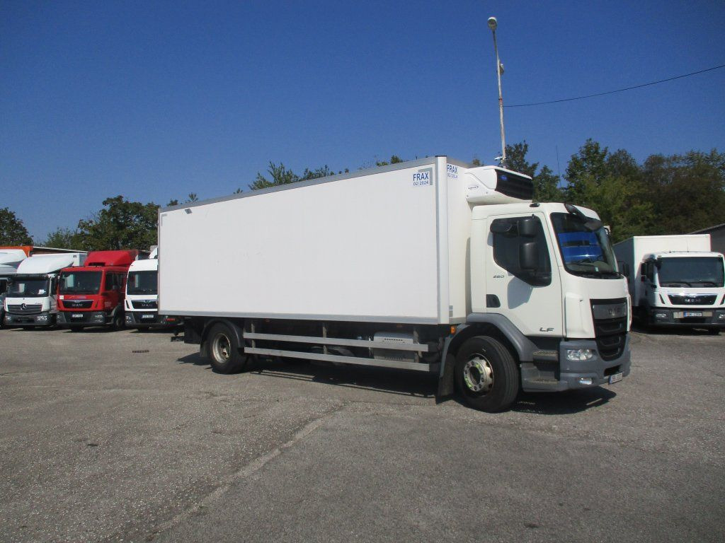 DAF LF 18.260 Xarios 600 - Külmutiga veoauto: pilt 2 DAF LF 18.260 Xarios 600 - Külmutiga veoauto: pilt 2