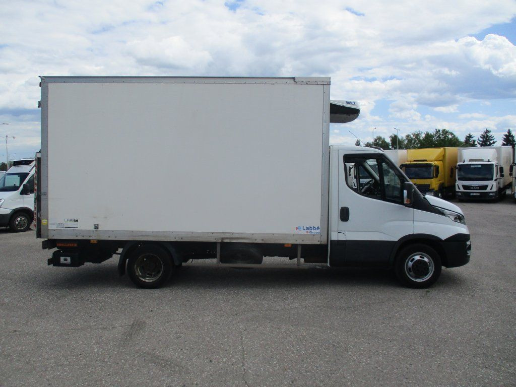 Iveco Daily 35C16 Dhollandia - Tarbesõiduk külmik: pilt 4 Iveco Daily 35C16 Dhollandia - Tarbesõiduk külmik: pilt 4