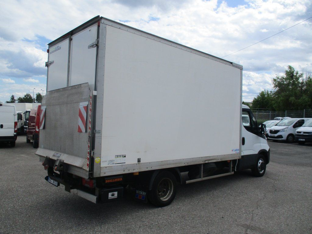 Iveco Daily 35C16 Dhollandia - Tarbesõiduk külmik: pilt 5 Iveco Daily 35C16 Dhollandia - Tarbesõiduk külmik: pilt 5