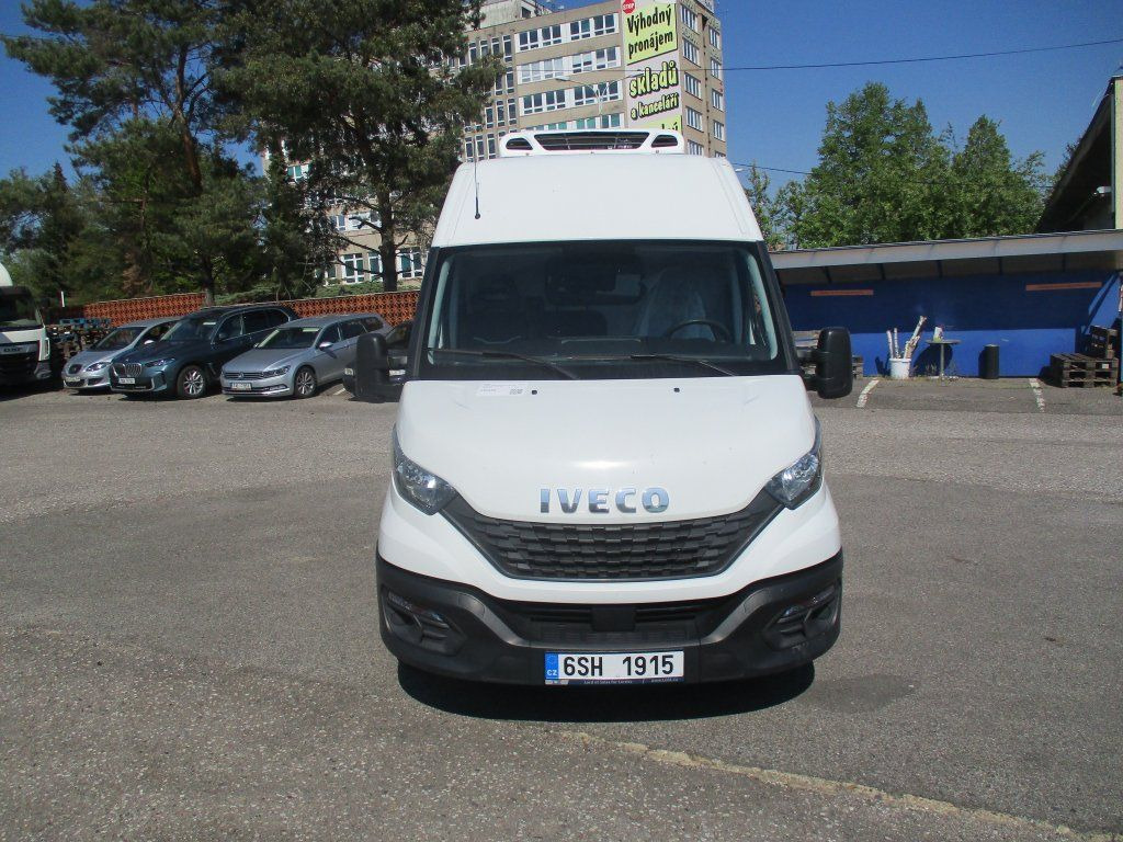 Iveco Daily 35S16 2.3L - Tarbesõiduk külmik: pilt 2 Iveco Daily 35S16 2.3L - Tarbesõiduk külmik: pilt 2