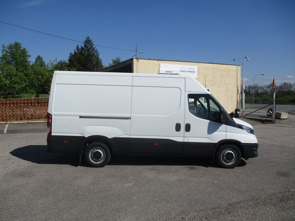 Iveco Daily 35S16 2.3L - Tarbesõiduk külmik: pilt 4 Iveco Daily 35S16 2.3L - Tarbesõiduk külmik: pilt 4