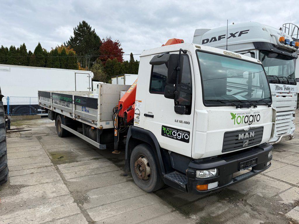 MAN 12.185 EURO 3 Kran UNBEWEGLICH - Kraanaga veoauto: pilt 2 MAN 12.185 EURO 3 Kran UNBEWEGLICH - Kraanaga veoauto: pilt 2