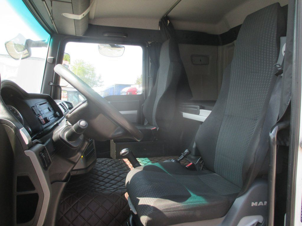 MAN TGL 12.220 - Kasti veoauto: pilt 4 MAN TGL 12.220 - Kasti veoauto: pilt 4