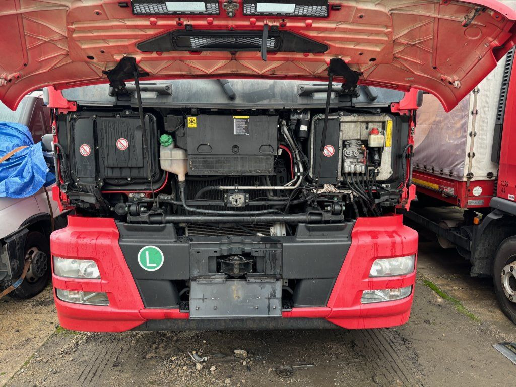 MAN TGM18.340 EURO 6 UNANGETRIEBEN - Tent veoauto: pilt 3 MAN TGM18.340 EURO 6 UNANGETRIEBEN - Tent veoauto: pilt 3