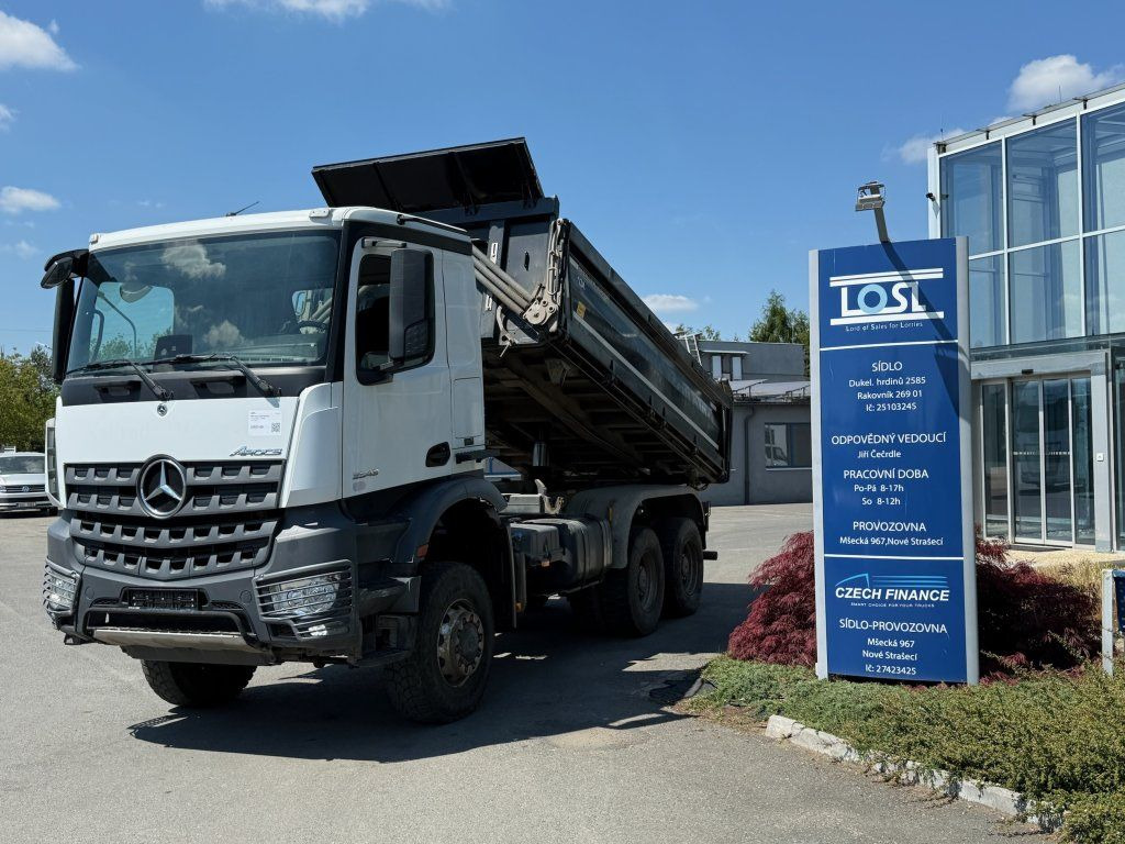 Mercedes-Benz 3343 Arocs 6x6 S3 EURO 6 - Kallurauto: pilt 1 Mercedes-Benz 3343 Arocs 6x6 S3 EURO 6 - Kallurauto: pilt 1