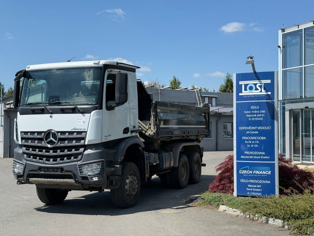 Mercedes-Benz 3343 Arocs 6x6 S3 EURO 6 - Kallurauto: pilt 2 Mercedes-Benz 3343 Arocs 6x6 S3 EURO 6 - Kallurauto: pilt 2
