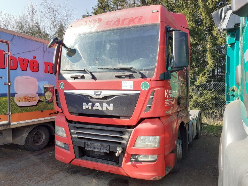 MAN TGX18.460 XLX Motorschaden/engine damage - Sadulveok: pilt 2 MAN TGX18.460 XLX Motorschaden/engine damage - Sadulveok: pilt 2