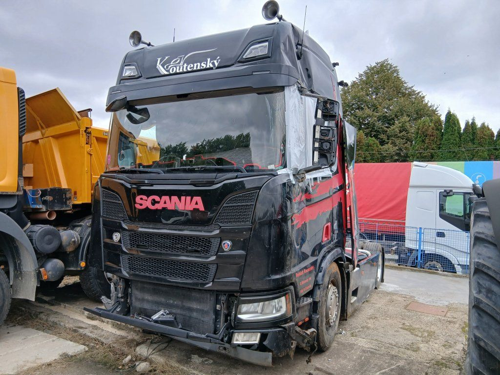 Sadulveok Scania R450 MEGA/lowdeck Unfall / damage: pilt 1