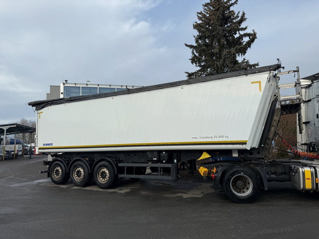 Schmitz Cargobull SKI 50m3 - Kallur-poolhaagis: pilt 2 Schmitz Cargobull SKI 50m3 - Kallur-poolhaagis: pilt 2