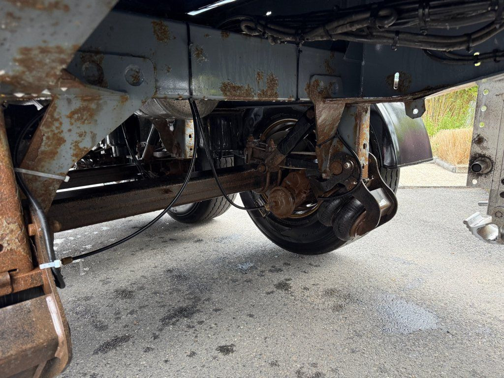 Schwarzmüller 25m3 THERMO - Kallur-poolhaagis: pilt 3 Schwarzmüller 25m3 THERMO - Kallur-poolhaagis: pilt 3