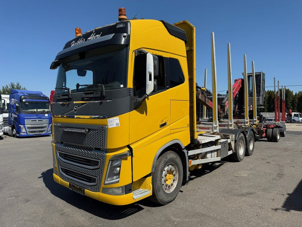 Volvo FH 16 750 6x4 + Fliegl - Metsaveok, Kraanaga veoauto: pilt 3 Volvo FH 16 750 6x4 + Fliegl - Metsaveok, Kraanaga veoauto: pilt 3