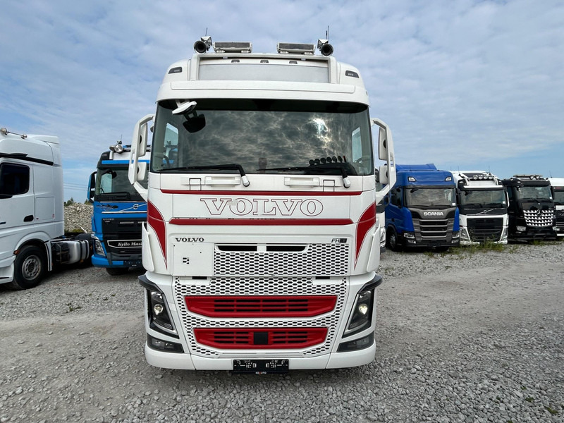 Volvo FH 16 750 6x2 | HIDASTIN | HYDRAULIIKKA | ADR | GLOBE XL | TULOSSA - Sadulveok: pilt 2 Volvo FH 16 750 6x2 | HIDASTIN | HYDRAULIIKKA | ADR | GLOBE XL | TULOSSA - Sadulveok: pilt 2