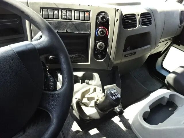 Renault Midlum 270 dxi - manual gearbox / steel suspension lames - Kasti veoauto: pilt 4 Renault Midlum 270 dxi - manual gearbox / steel suspension lames - Kasti veoauto: pilt 4