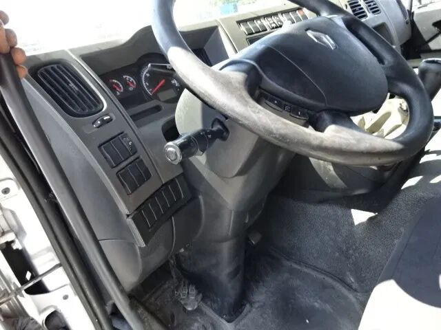 Renault Midlum 270 dxi - manual gearbox / steel suspension lames - Kasti veoauto: pilt 4 Renault Midlum 270 dxi - manual gearbox / steel suspension lames - Kasti veoauto: pilt 4