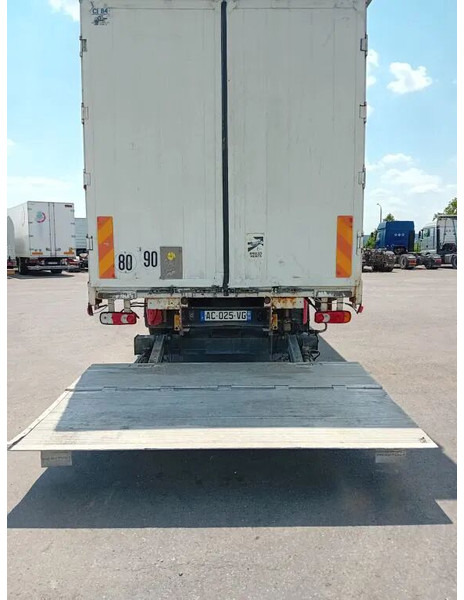 Renault Midlum 280 dxi - manual gearbox / steel suspension lames - Tent veoauto: pilt 4 Renault Midlum 280 dxi - manual gearbox / steel suspension lames - Tent veoauto: pilt 4