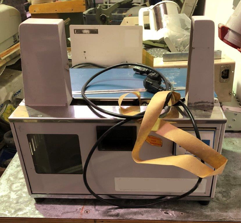 Automatic table banding machine COM 24-30 - Pakkimismasin: pilt 1 Automatic table banding machine COM 24-30 - Pakkimismasin: pilt 1