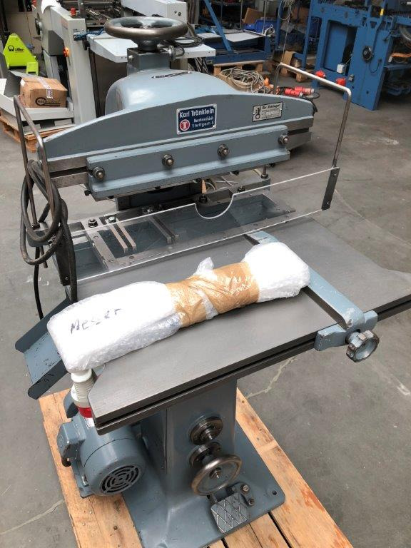 Drinker USM Universal Punching Machine - Trükimasin: pilt 1 Drinker USM Universal Punching Machine - Trükimasin: pilt 1