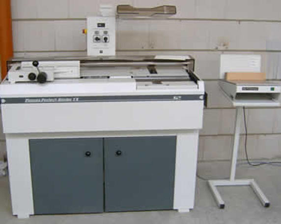 Planax Perfect Binder F II Cold Glue Binding Machine - Köitmismasin: pilt 1 Planax Perfect Binder F II Cold Glue Binding Machine - Köitmismasin: pilt 1