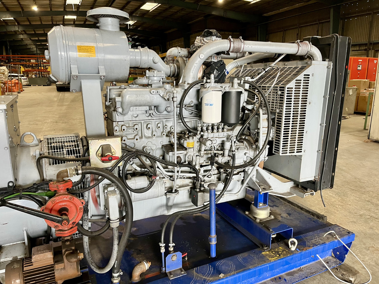 2h Energy 150 kVa IVECO 8361 - Generaatorikomplekt: pilt 2 2h Energy 150 kVa IVECO 8361 - Generaatorikomplekt: pilt 2