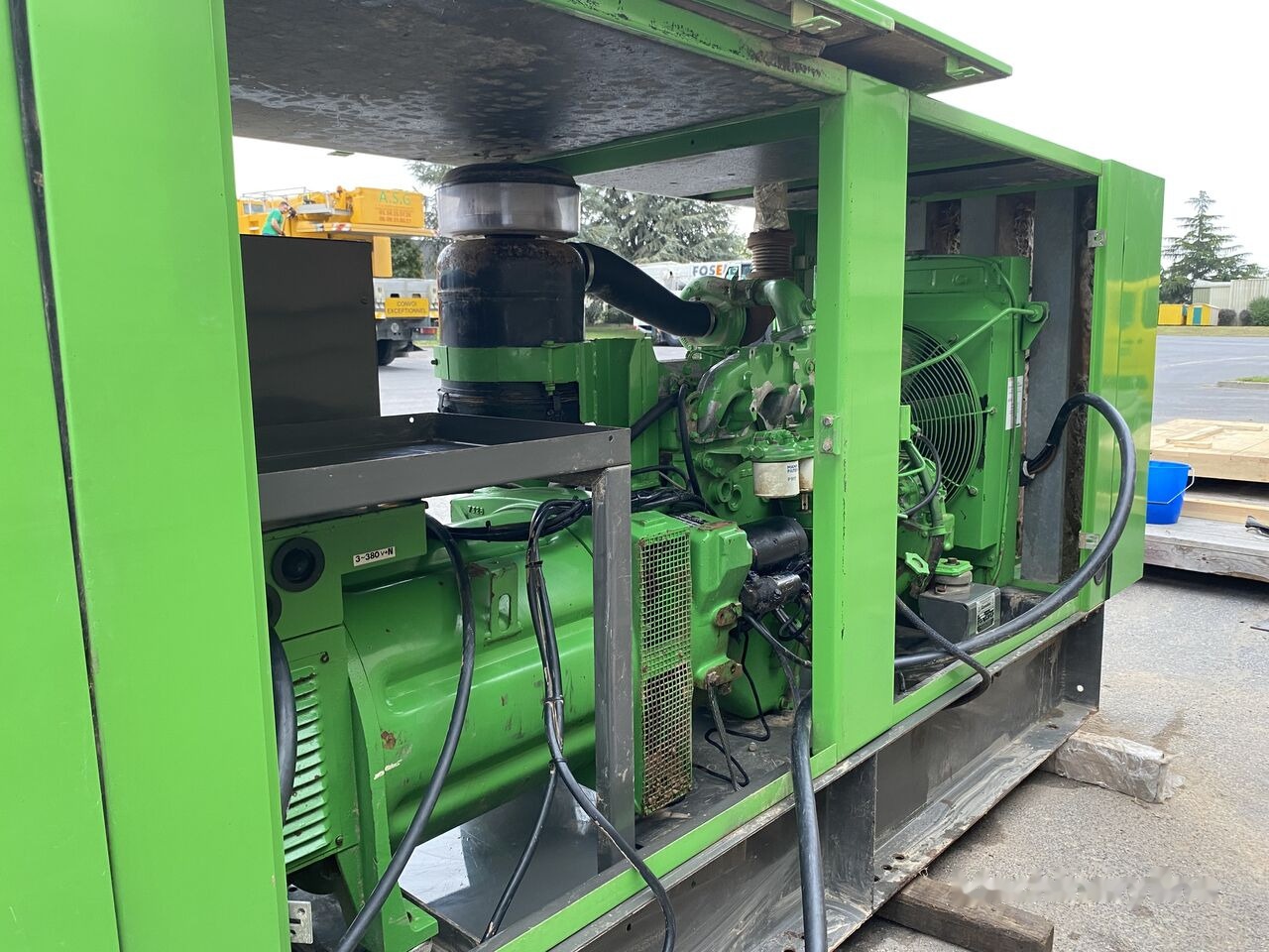 IVECO 100 kVa 8061 - Generaatorikomplekt: pilt 2 IVECO 100 kVa 8061 - Generaatorikomplekt: pilt 2
