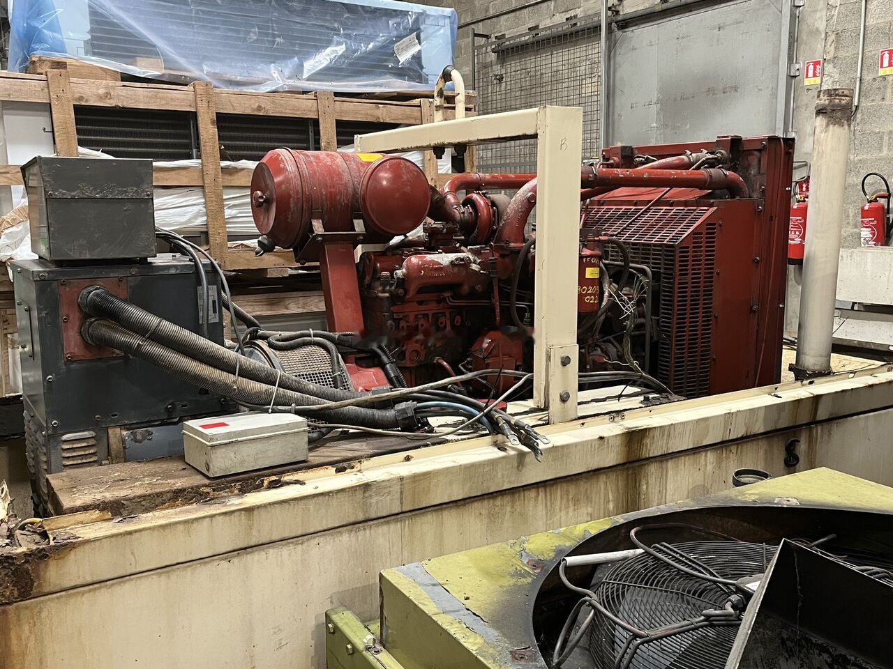 IVECO 240 kVa 8361 SRI - Generaatorikomplekt: pilt 1 IVECO 240 kVa 8361 SRI - Generaatorikomplekt: pilt 1
