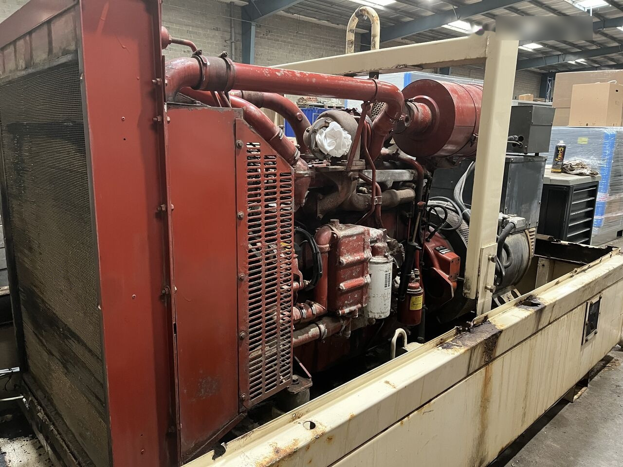 IVECO 240 kVa 8361 SRI - Generaatorikomplekt: pilt 4 IVECO 240 kVa 8361 SRI - Generaatorikomplekt: pilt 4