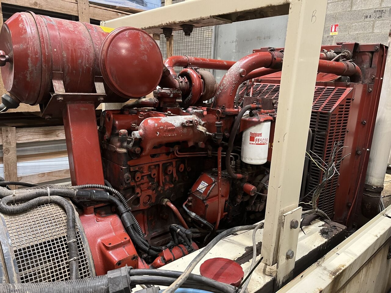 IVECO 240 kVa 8361 SRI - Generaatorikomplekt: pilt 2 IVECO 240 kVa 8361 SRI - Generaatorikomplekt: pilt 2