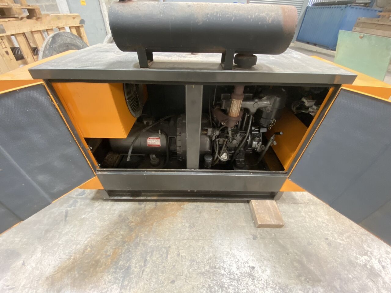 SDMO 20 kVa - Generaatorikomplekt: pilt 4 SDMO 20 kVa - Generaatorikomplekt: pilt 4