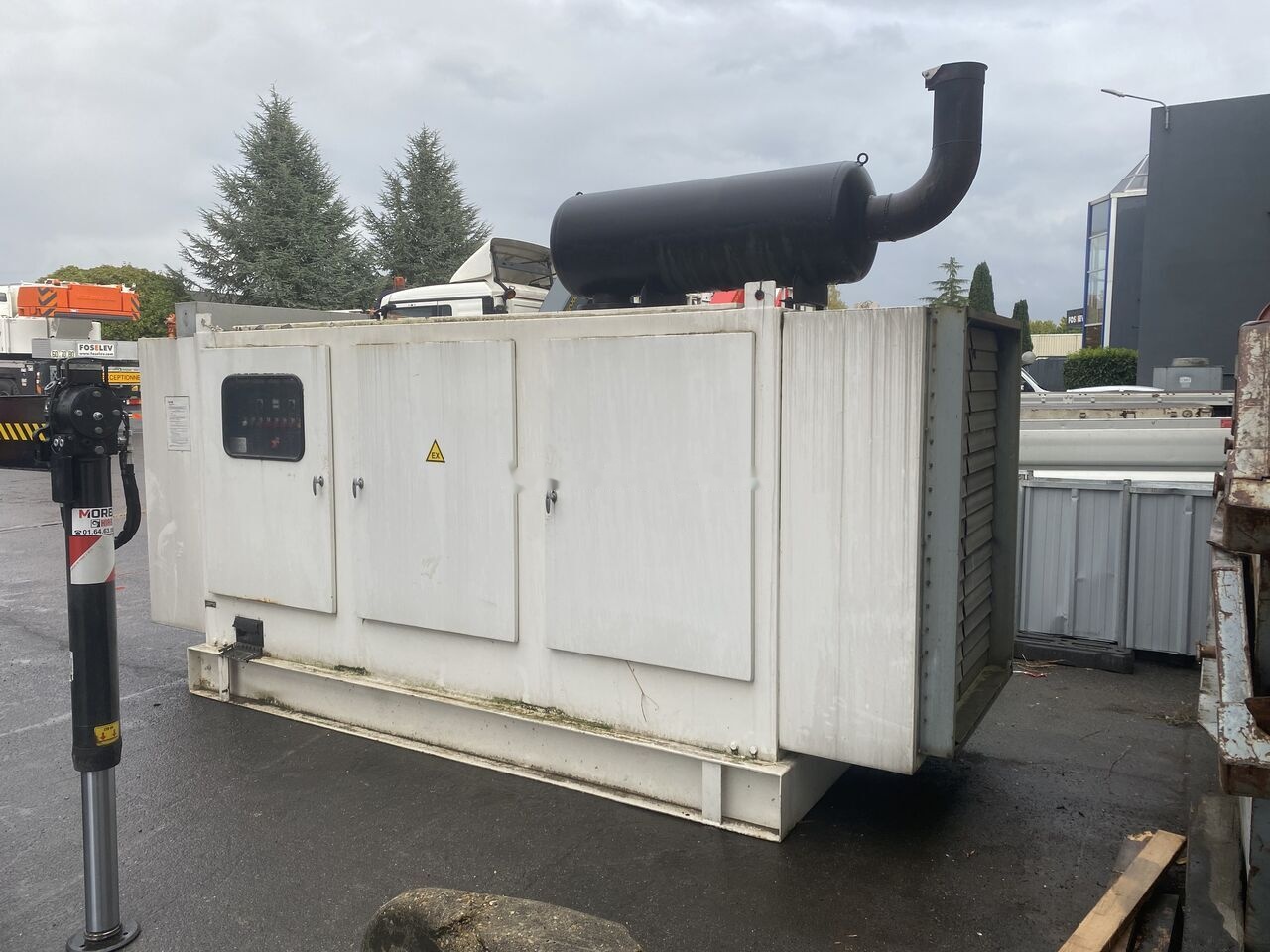 SDMO 330 kVa Cummins - Generaatorikomplekt: pilt 1 SDMO 330 kVa Cummins - Generaatorikomplekt: pilt 1