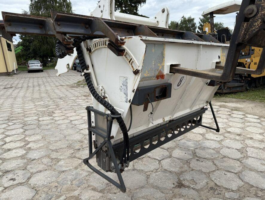 Bomag BW174 - Liiva-/ Soolajaotur - Kommunaal-/ Erisõiduk: pilt 1 Bomag BW174 - Liiva-/ Soolajaotur - Kommunaal-/ Erisõiduk: pilt 1