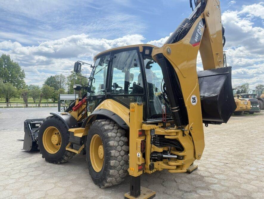 CAT 444F - Ekskavaator-laadur: pilt 3 CAT 444F - Ekskavaator-laadur: pilt 3