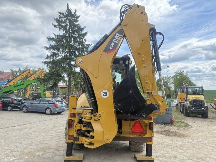 CAT 444F - Ekskavaator-laadur: pilt 4 CAT 444F - Ekskavaator-laadur: pilt 4