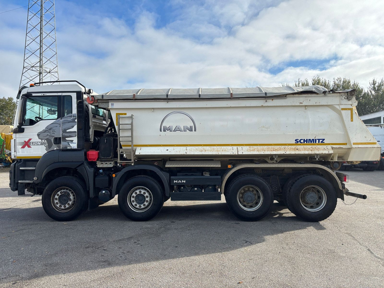 MAN TGS41.510 8x4 Schmitz Muldenkipper Retarder/19m³ - Kallurauto: pilt 4 MAN TGS41.510 8x4 Schmitz Muldenkipper Retarder/19m³ - Kallurauto: pilt 4