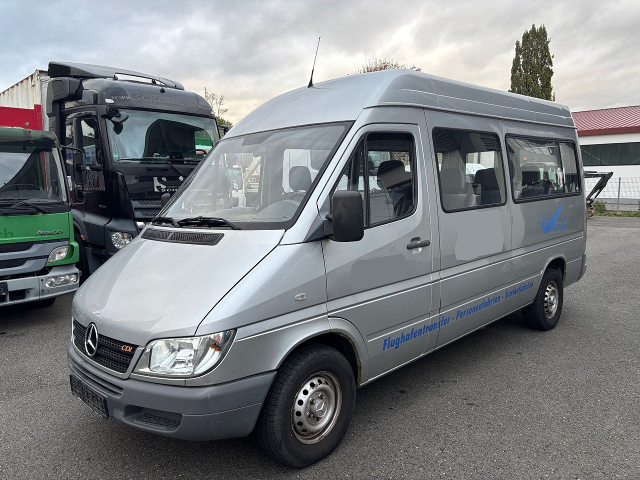 Mercedes-Benz 211 CDI 9 Sitze - Mikrobuss: pilt 1 Mercedes-Benz 211 CDI 9 Sitze - Mikrobuss: pilt 1