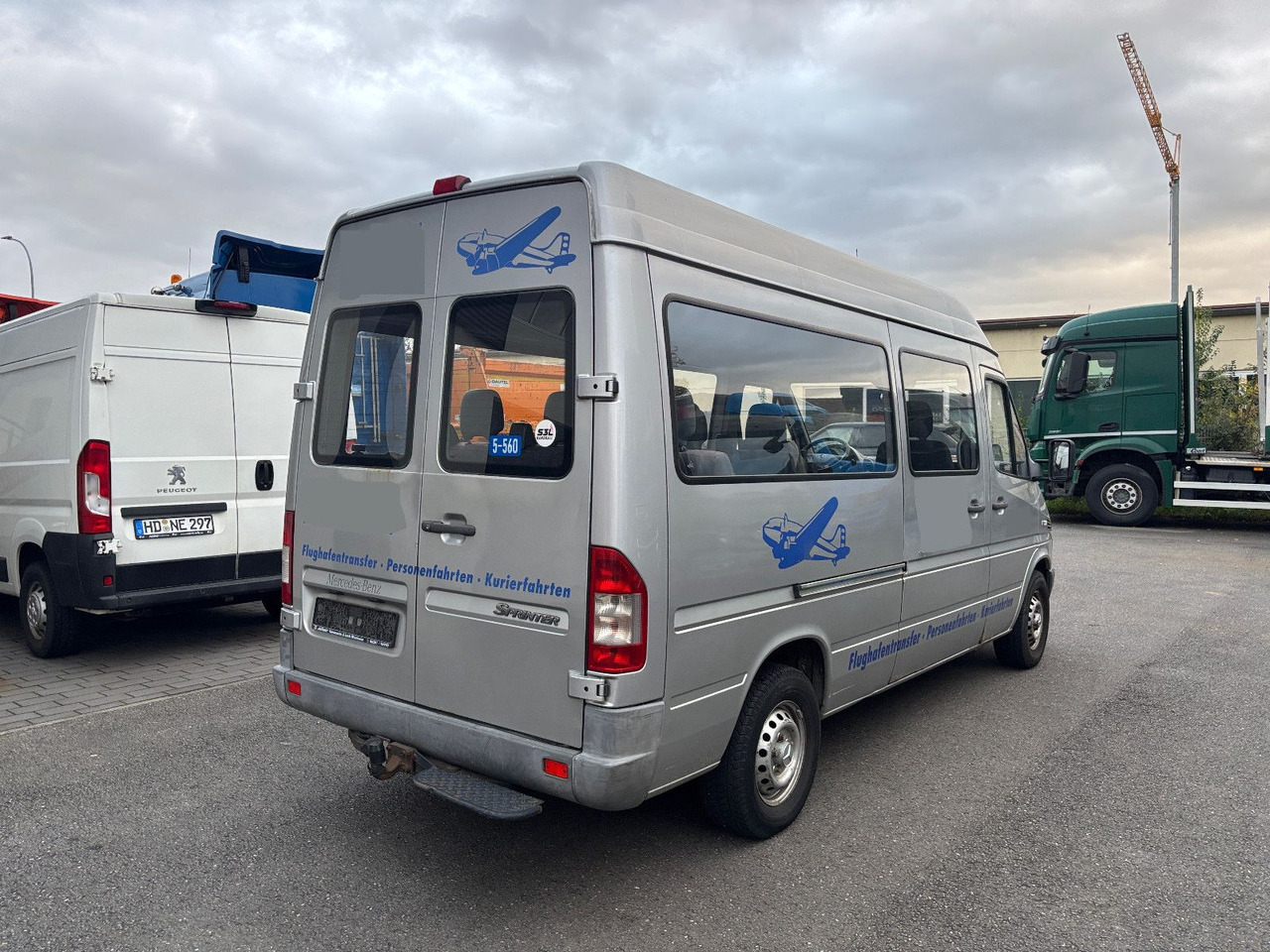 Mercedes-Benz 211 CDI 9 Sitze - Mikrobuss: pilt 4 Mercedes-Benz 211 CDI 9 Sitze - Mikrobuss: pilt 4