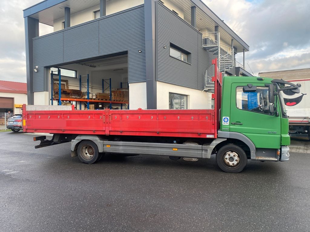 Mercedes-Benz Atego 818 821 Pritsche - Madelveok/ Platvormveok: pilt 1 Mercedes-Benz Atego 818 821 Pritsche - Madelveok/ Platvormveok: pilt 1