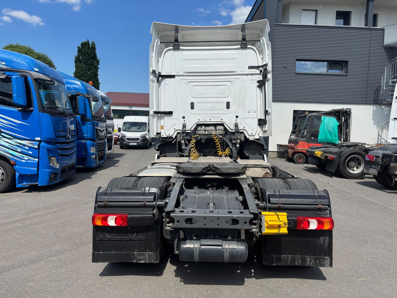 Mercedes-Benz Actros 1840 Kein 1842 1845 Retarder Blatt-Luft - Sadulveok: pilt 4 Mercedes-Benz Actros 1840 Kein 1842 1845 Retarder Blatt-Luft - Sadulveok: pilt 4